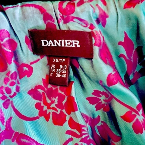 Danier Vintage  Black Leather Bomber Jacket - Picture 2 of 6